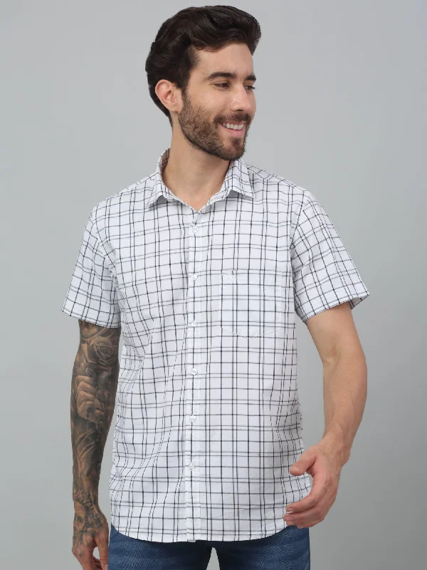 Men's White Casual Medium Checks Half sleeve Shirt